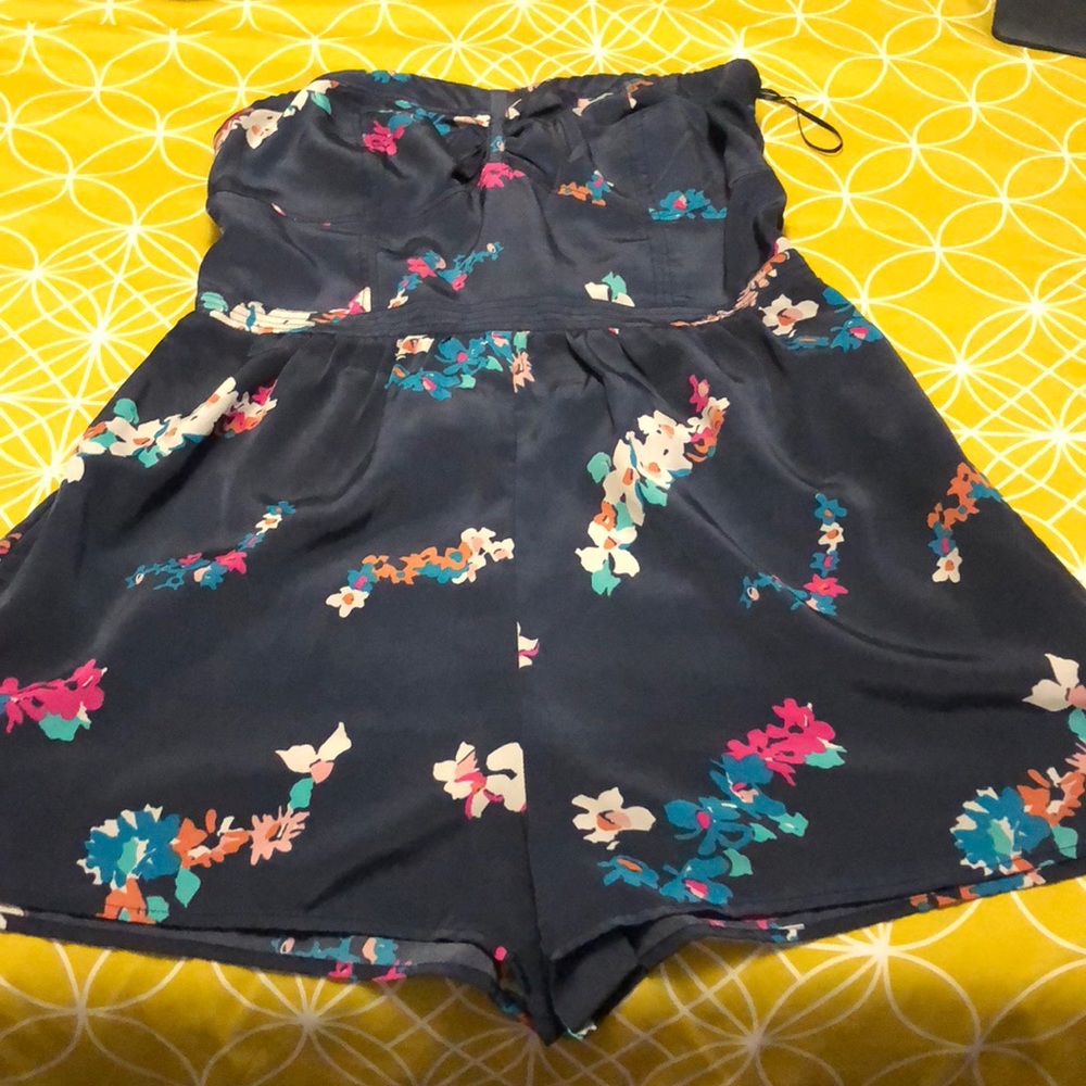 Strapless romper